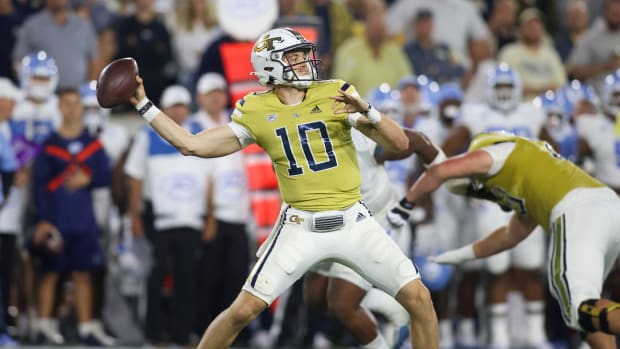Haynes King throwing a pass vs North Carolina